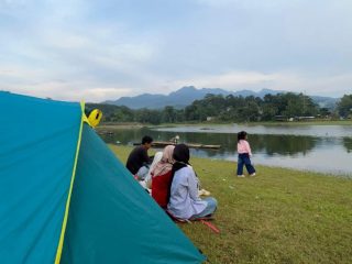 Waduk Seloromo Lagi Cantik-cantiknya, Yuk Nikmati Keindahan Savana Sambil Camping
