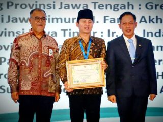 Pemkab dan Tiga Desa di Trenggalek Terima Penghargaan Kementerian LHK