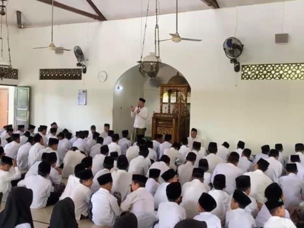 YPI Monumen Mujahidin Bageng Gelar Doa Bersama Awali Semester Genap