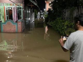 Ketinggian Banjir di Doropayung Juwana hingga Semeter Lebih