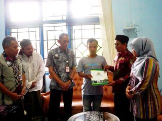 Petir Menghujam Napas Kehidupan, Kisah Maslikan dan Ketabahan Nelayan Jepara 