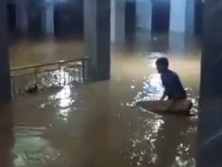 Banjir Terjang Kota Pati, Ketinggian hingga Selutut Orang Dewasa