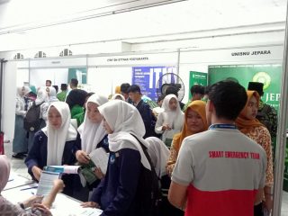 Expo Kampus di Pati Berlangsung, Antusias Pelajar SMA Membludak