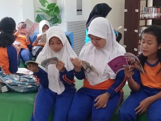 Petualangan Literasi Seru di Perpusda Jepara Bareng Siswa SDN 2 Krapyak
