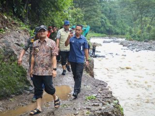 Gubernur Datang ke Desa Tempur, Gelontorkan Rp260 Juta untuk Pemulihan Bencana
