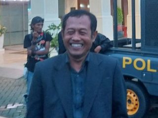 Ahli Bahasa Nilai Botok dan Teguh Bangkitkan Demokrasi di Pati