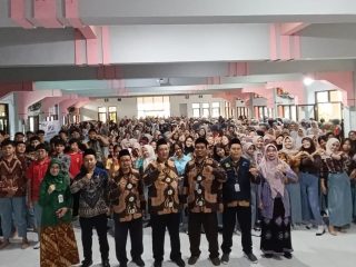 Penyuluh KUA Beri Wejangan Pelajar SMKN 3 Pati Tak Buru-buru Menikah