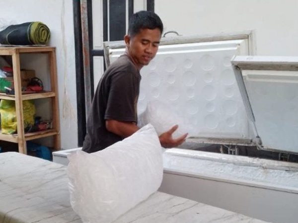 Penjualan Es Kristal di Pati Menurun Selama Ramadan 