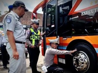 Puncak Mudik Lebaran 2026, Polres Trenggalek Optimalkan Pengawasan Transportasi