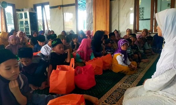 Merawat Tradisi Berbagi di Desa Tluwuk