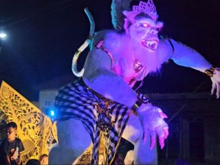 Ogoh-ogoh Takbiran di Pati Jadi Incaran Warga Luar Daerah untuk Sedekah Laut