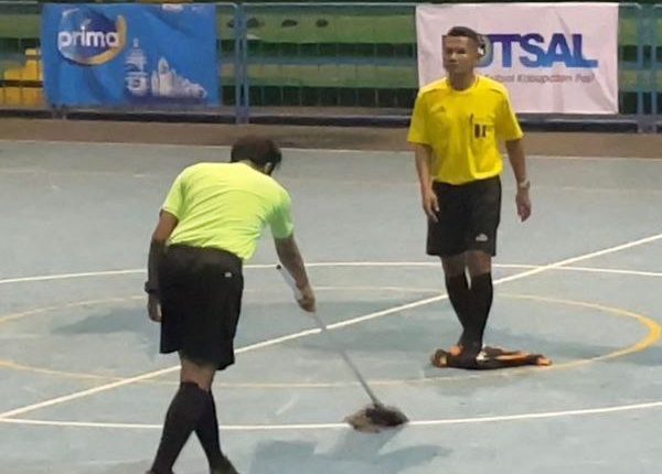 Atap GOR Pesantenan Bocor Saat Liga Ramadan, DPUTR Beri Tanggapan