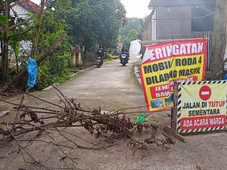 Lagi-lagi Jembatan Penghubung Rembang-Pati Terputus Digerus Arus Sungai