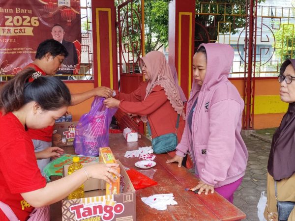 Merajut Toleransi di Klenteng Hok Tik Bio dengan Pasar Murah saat Ramadan