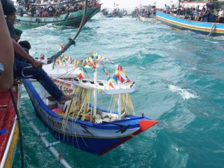 Tradisi Larungan Kepala Kerbau Jepara Berlangsung Hari Ini