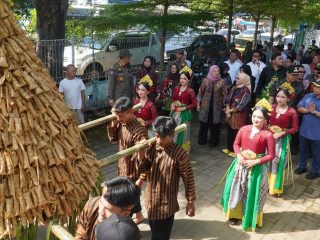 Mengulas Filosofi di Balik Tradisi Kupat Lepet Jepara