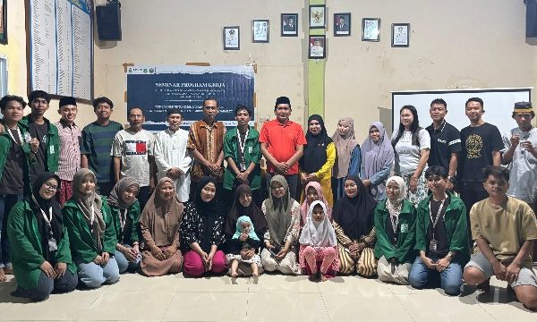 Mahasiswa KKN Usung Peningkatan Pendidikan dan Pemberdayaan Warga Padangloang