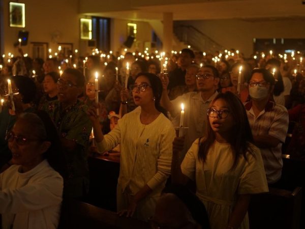 Ribuan Jemaat Gereja Katolik Paroki Santo Yusuf Merayakan Pekan Suci