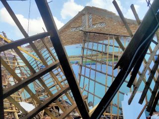 SDN Mencon Pucakwangi Ambrol, Hampir Seluruh Bangunan Tak Layak