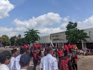 Ribuan Pedagang Bedol Desa Boyongan ke Pasar Bangsri Baru