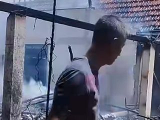 Kebakaran Melalap Rumah di Mojolawaran Gabus, Kerugian Ratusan Juta