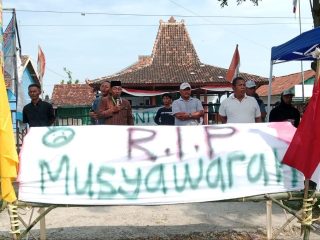 Pengisian Perades Sumber Resmi Ditunda dan Diulang Tahap Awal