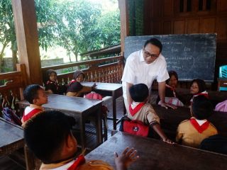 Plt Bupati Chandra Pastikan Segera Tangani Robohnya SDN Mencon