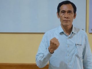 LBH Joeng Desak Polisi Usut Pembakaran Spanduk saat Aksi di Setda