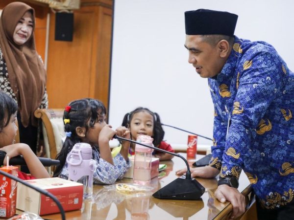 Momen Anak-anak TK Belajar Pemerintahan Langsung dari Wagub Jateng