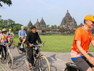 Takjub Keramahan Warga Jateng, Dubes Belanda dan Jerman Kepincut Ngonthel di Prambanan