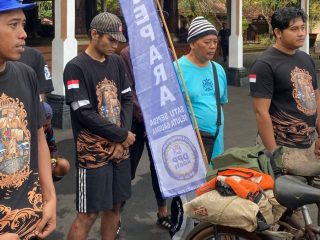 Mengayuh Sejarah ke Prambanan, Tujuh Onthelis Jepara Siap Tempuh Panggung Dunia