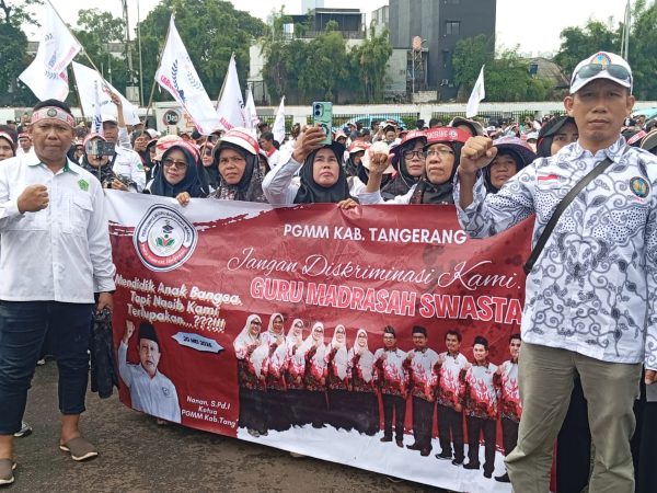 PGSI Pati Turut Aksi di Depan Gedung DPR RI