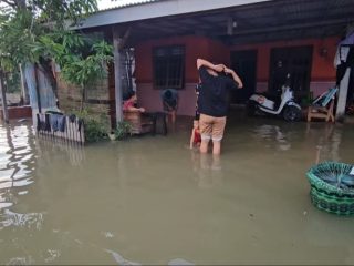 Banjir Ketitangwetan Tak Kunjung Surut