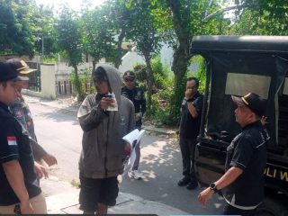 Satpol PP Rembang Amankan Anak Punk Meresahkan Lingkungan Masjid Al Burhan