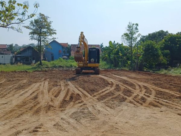 Tak Bisa Tunjukkan IUP, Aktivitas Pengurukan Lahan di Karangkebagusan Dihentikan