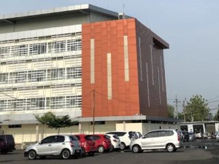 Kondisi Parkir di RSUD Soewondo Pati Masih Tampak Semrawut