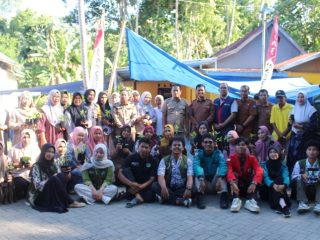 UKM KPI Unhas Hidupkan Kembali P2L KWT Lewat Pupuk Kompos Mannennungeng